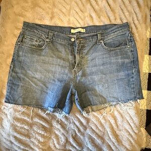 Levi’s denim Blue Women DIY cut off Shorts
